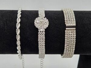 Lot Of 3 Silver Tone Rhinestone Bracelets Crystal Stretch Rope Chain Adjustable